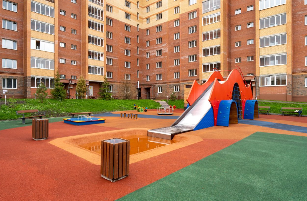 на ул. Серафимовича